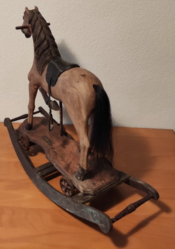 Schaukelpferd